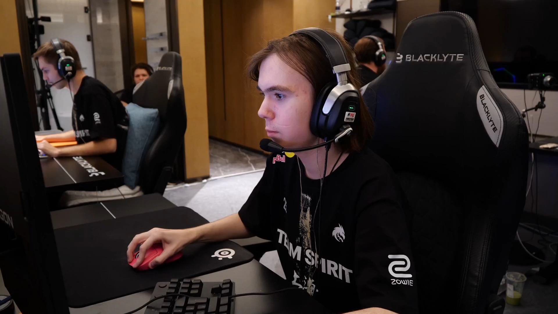 出正确判断 出正确判断