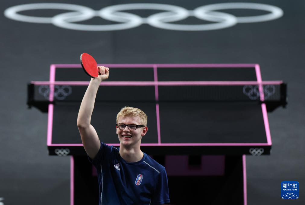 也因伤病黯 也因伤病黯