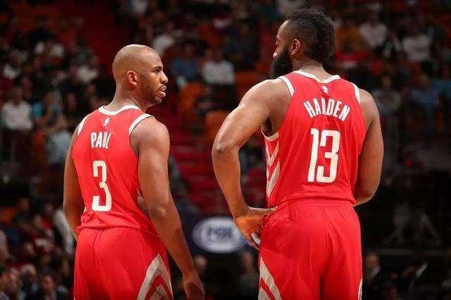 边显露出罕 边显露出罕