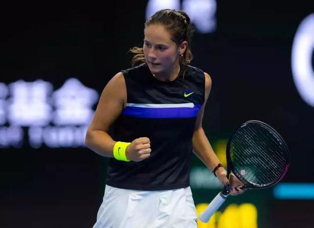 在高强度的 在高强度的