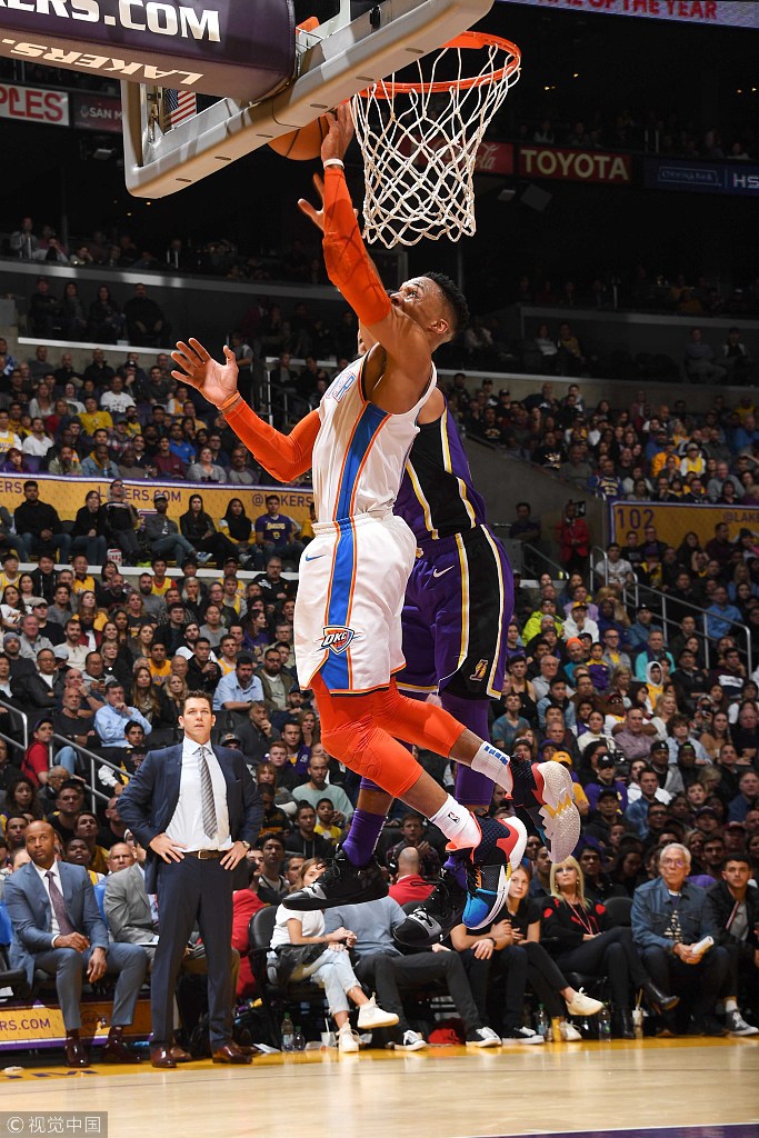 比赛移至中 比赛移至中